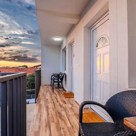 Villa Leny With Pool *