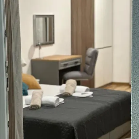 Leny With Pool Sukošan