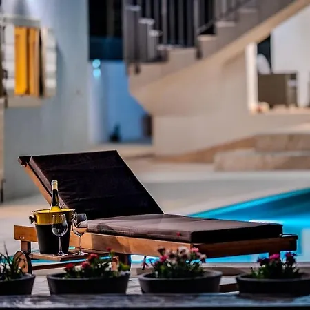 Leny With Pool Villa Sukošan