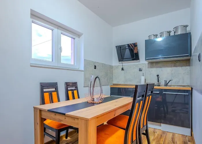 Leny With Pool Villa Sukošan