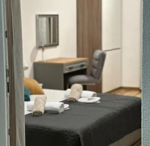 Leny With Pool Sukošan